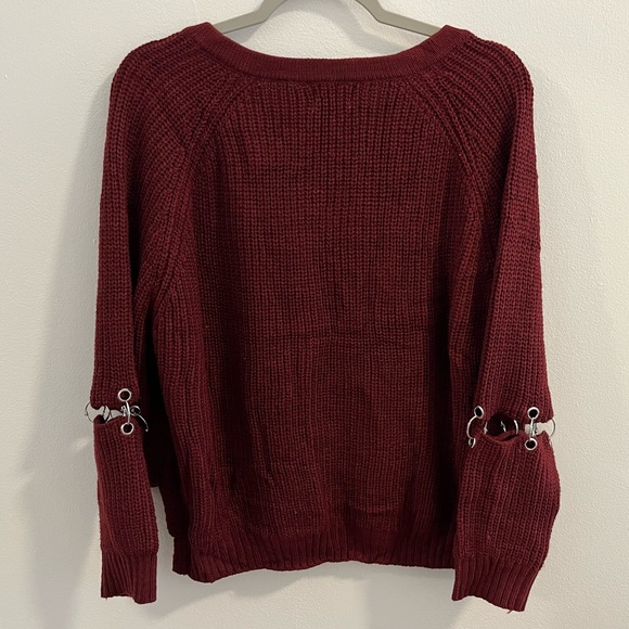 Seek the Label LF Brand Chunky Knit Sweater with Cut Off Ring Hardware Sleeves - Picture 2 of 9